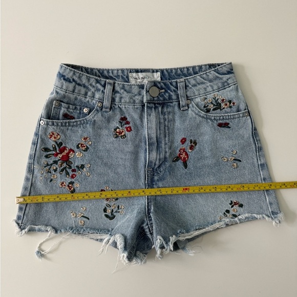 Banjara Embroidered Denim Cutoff Shorts Size 1/24 - Picture 7 of 9